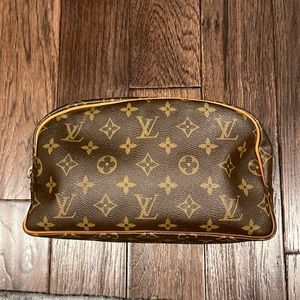 Louis Vuitton Toiletry 25 Bag